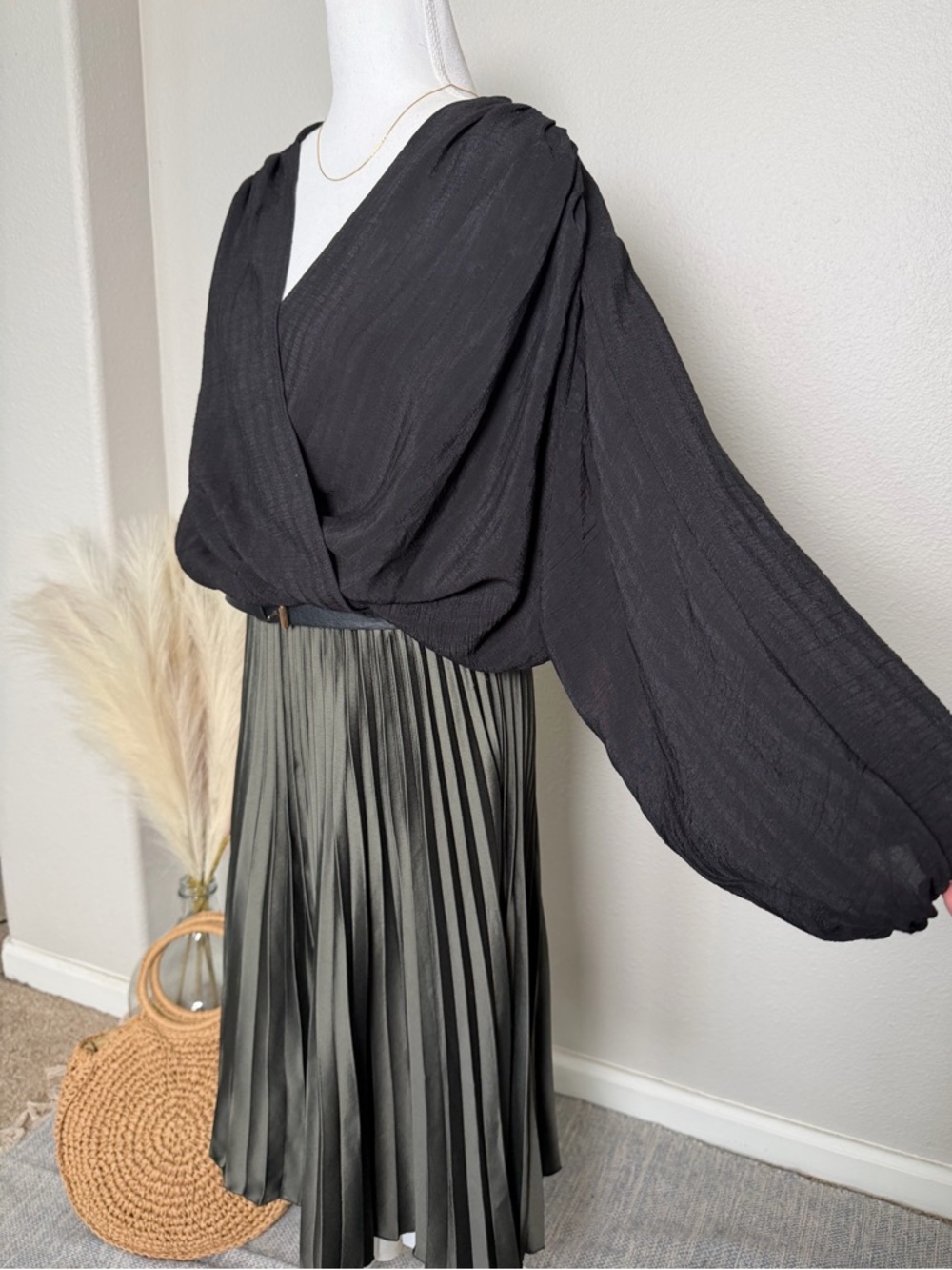 H&M Pleated Satin Skirt - Olive